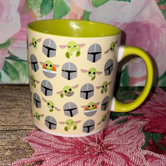 Star Wars Other - Star Wars Green and White Character Mug